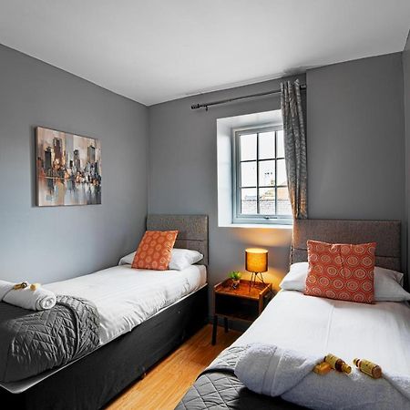 The Glyndwr - Berwyn House Apartment Wrexham Exterior photo